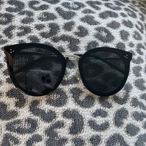 GENTLE MONSTER -pawpaws Sunglasses